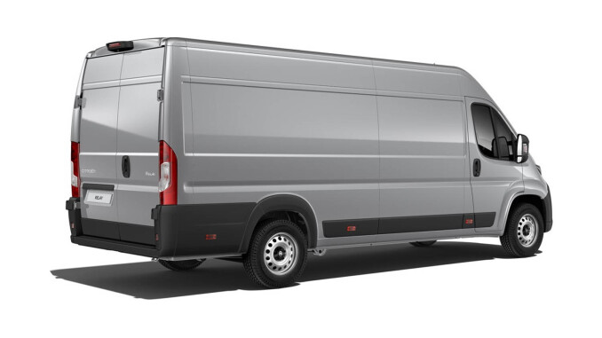 Citroen Relay 3500 Heavy L4 Diesel 2.2 BlueHDi 140 H2 Van Enterprise - Image 2